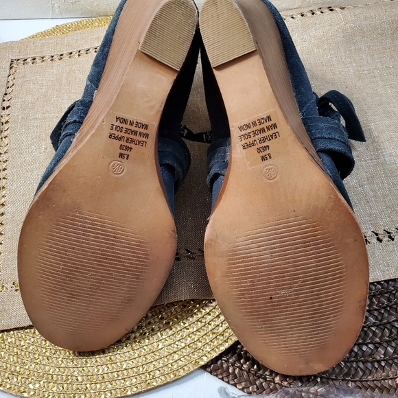 Diba Distressed Navy Blue Suede Leather Wedge Booties sz 8.5 - Picture 9 of 10